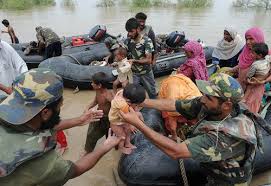 pictures hd images Indian Army, Indian Navy Kerala floods relief rescue operation operation madad operation sahyog victim disaster costal area tragedy role of Indian army in Kerala relief operation