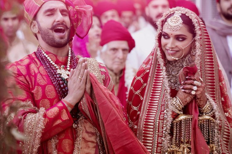 ranveer singh deepika padukone wedding mehendi pictures hd quality good quality images bollywood wedding expensive wedding couple relationship bride groom wedding season