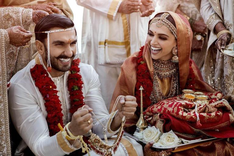 ranveer singh deepika padukone wedding mehendi pictures hd quality good quality images bollywood wedding expensive wedding couple relationship bride groom wedding season 