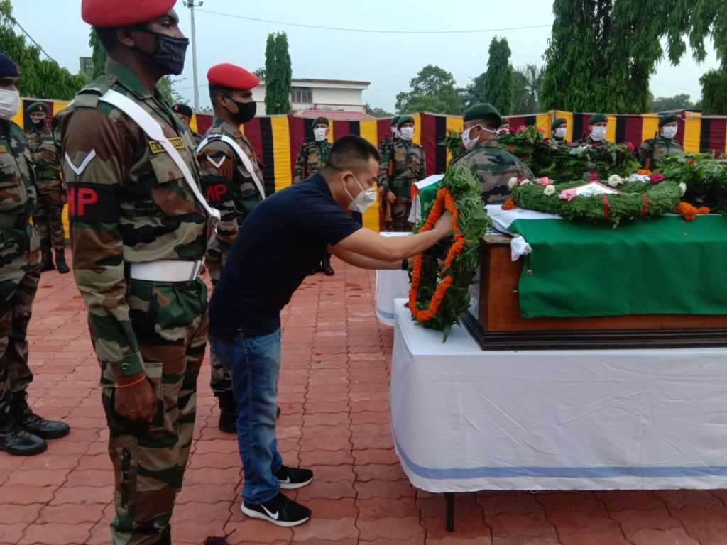 Lt colonel Robert TA, North Sikkim Avalanche rescue snow clearining indian army officer sapper  wreath laying pictures cadet training wing MCEME martyred sacrificed family manipur maram naga community soldier 