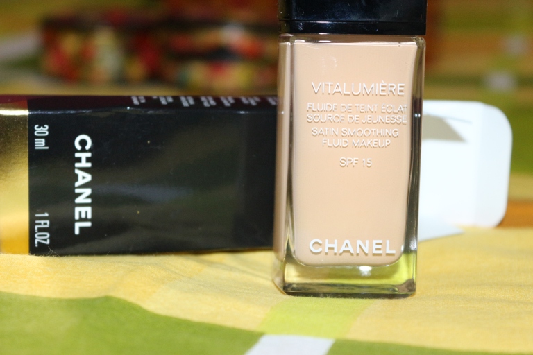 Chanel Foundation review dry skin oily skin Chanel store in Delhi sensitive skin Chanel Vitalumiere Perfection Lumiere