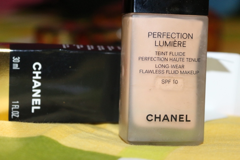 Chanel Foundation, Perfection Lumiere, Vitalumiere, Flawless fluid makeup Dry skin oily skin best Foundation India