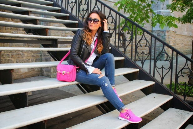 how to wear pink sneakers